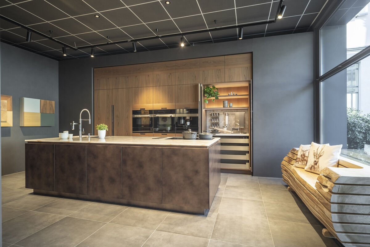 Gallery showroom